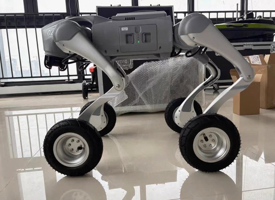 Terpakai Unitree Go2-W – Quadrupeds